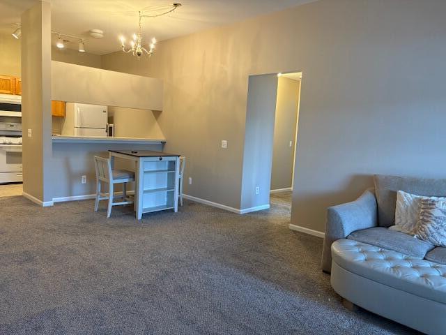 Building Photo - 2692 S Knightsbridge Cir