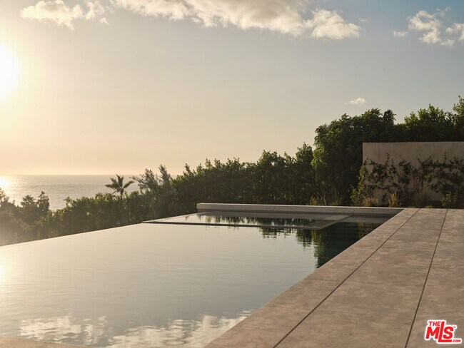 Building Photo - 0 Andromeda Ln