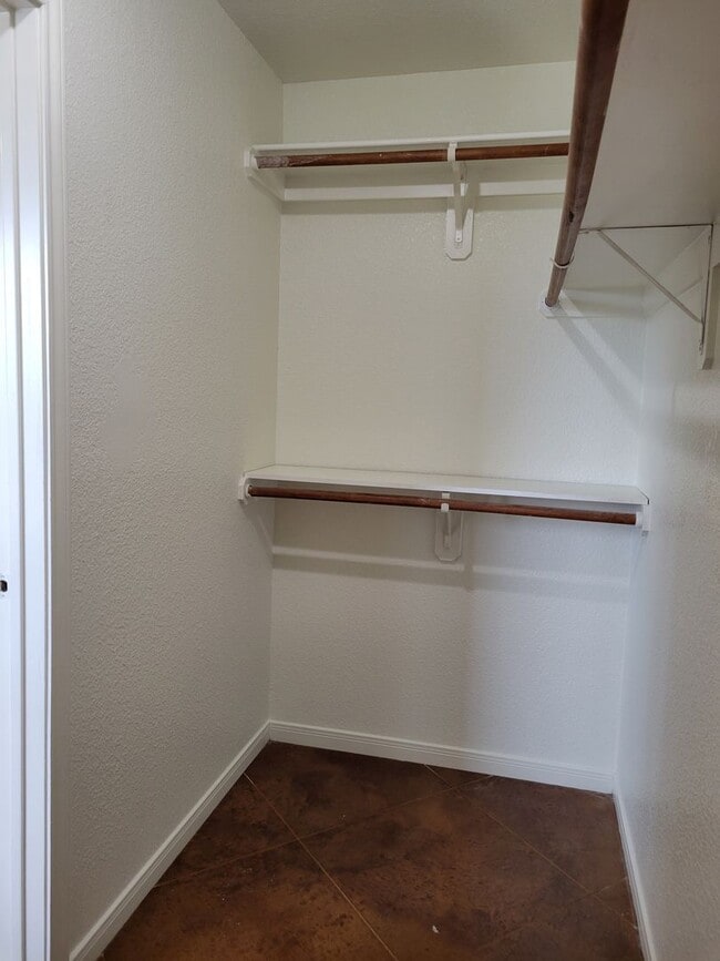 Building Photo - 3503 Dustin Ct