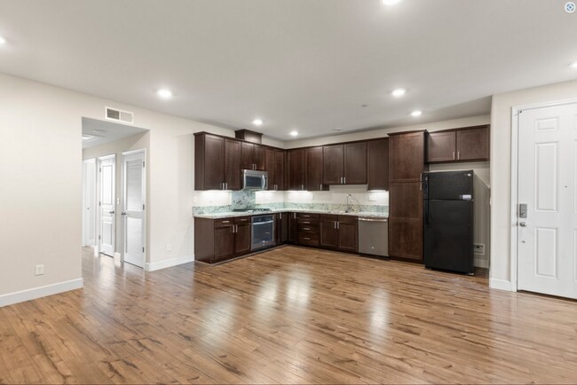 Building Photo - Amazing Newer Constructed 3br/2ba San Ramon Condo for Rent! Top Floor! Centrally Located for Conv...