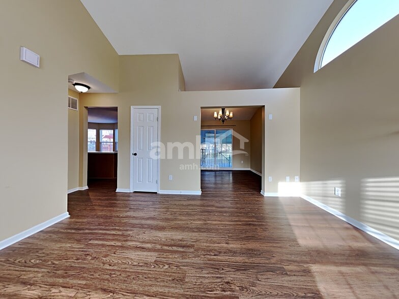 Building Photo - 935 Stone Ridge Ln