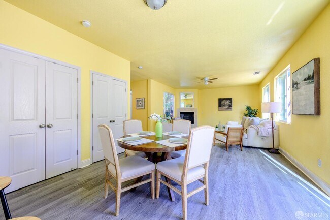 Building Photo - 5476 Summerfield Dr