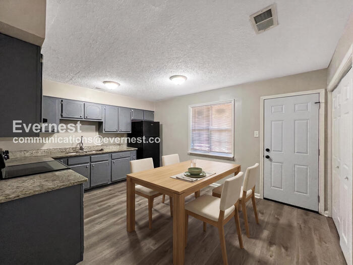 Building Photo - 5318 Haynes Dr