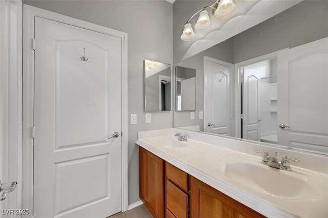 Building Photo - 1181 Via Ponte