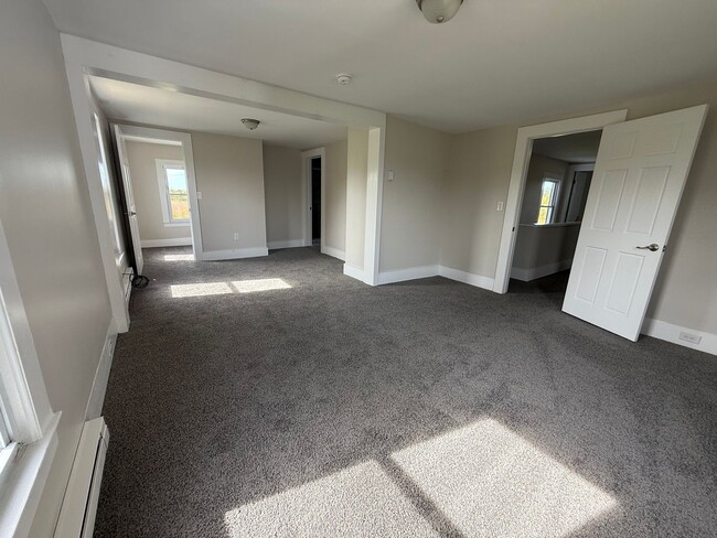 Building Photo - Amazing Remodeled Farm Home