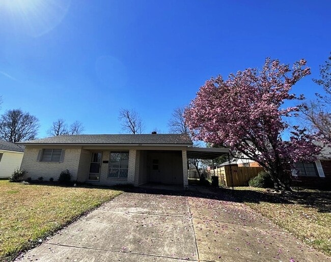 Primary Photo - Bossier City LA 4 bed 3 bath for lease | S...