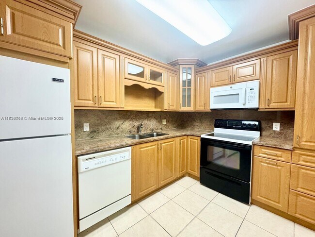 Building Photo - 3800 S Ocean Dr