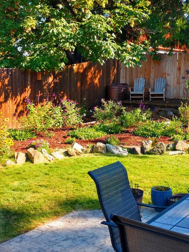 Building Photo - Unfurnished Light-Filled, Beautifully Updated 3-Bedroom Home in Jacksonville