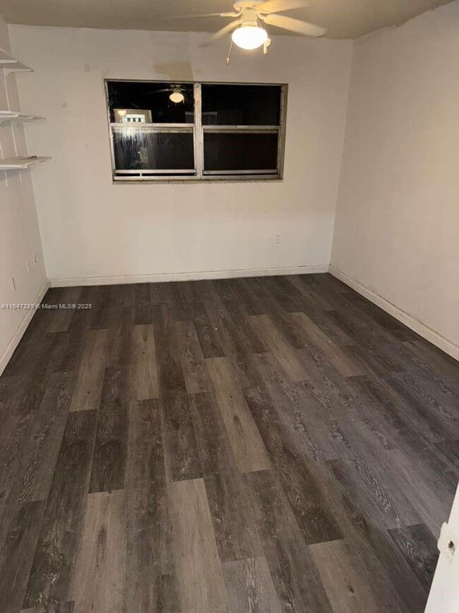 Building Photo - 8450 Sunrise Lakes Blvd