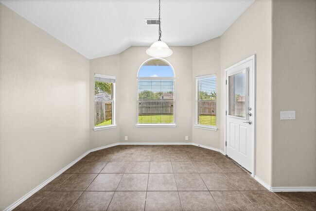 Building Photo - 5402 Hickory Harvest Dr