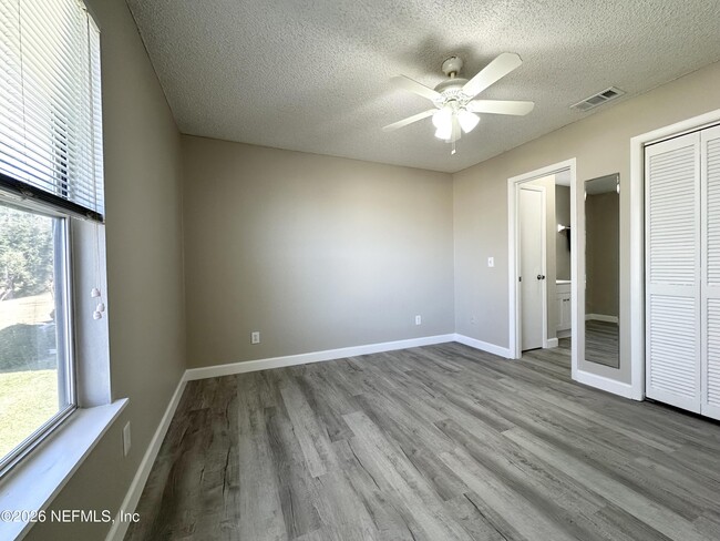 Building Photo - 1600 Big Tree Rd