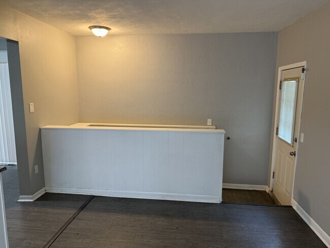 Building Photo - SEE IT NOW: Stylishly Updated Home in Inde...