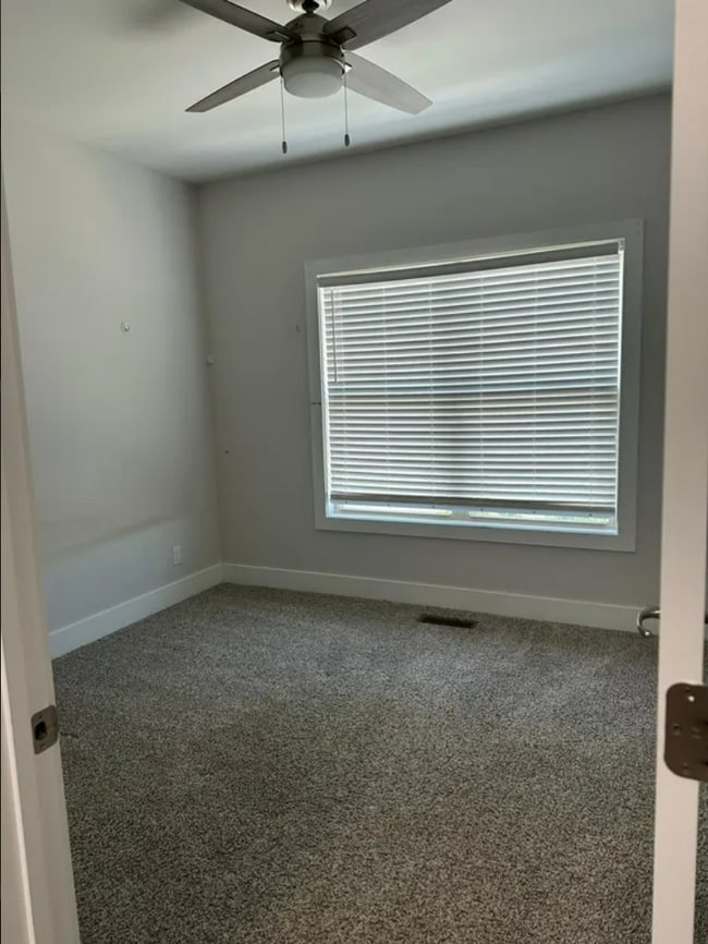 Building Photo - 145 Bellvue Dr