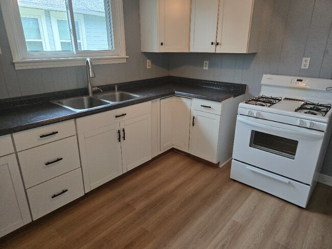 Building Photo - 3800 Olive St