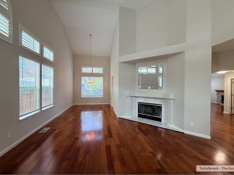 Building Photo - 317 Winged Terrace