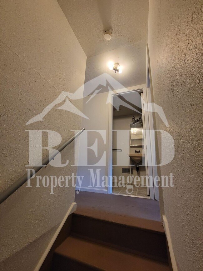 Building Photo - Centrally Located Bremerton Home With Partial View of Sinclair Inlet from Deck
