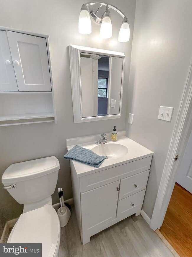 Building Photo - 45381 Abell Dr
