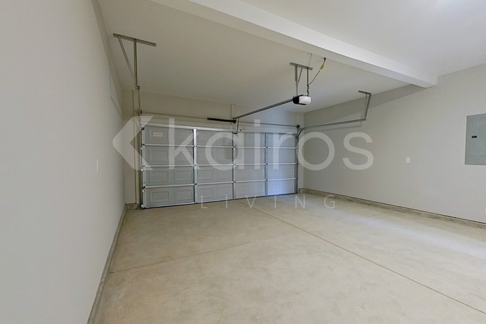 Building Photo - 844 Silent Barge Cv