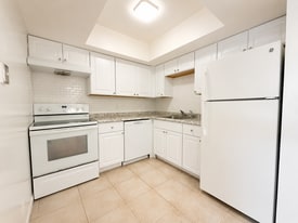 Building Photo - 3120 Collin Dr