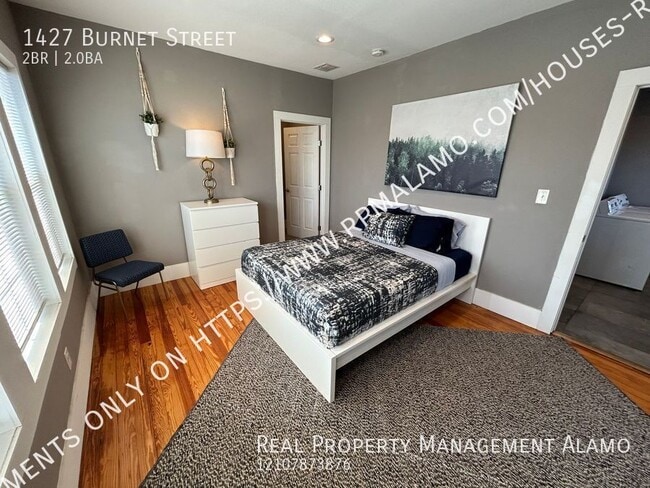 Building Photo - 1427 Burnet St