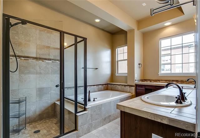 Building Photo - 10124 Inverness Main St