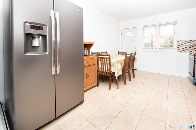 Building Photo - 153 Cherry Hill Dr