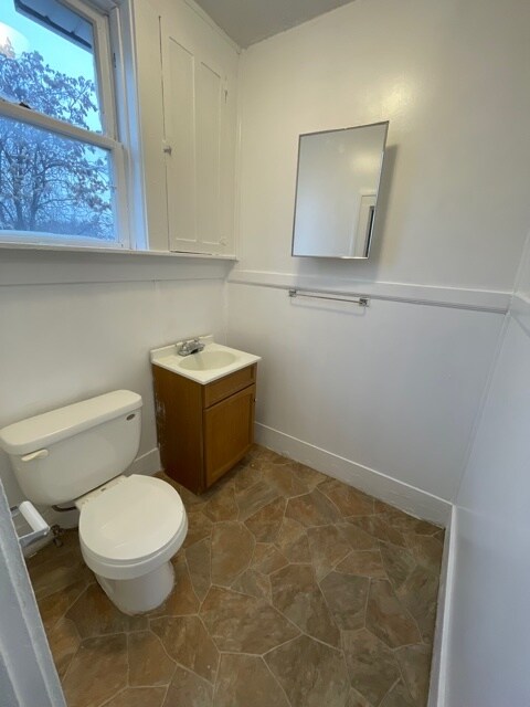 Building Photo - 1131 E Bowman St