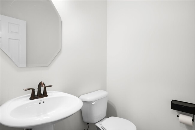 Building Photo - 15312 S Sawgrass Cir