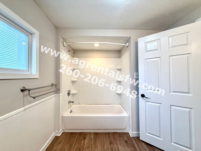 Building Photo - 615 S Jefferson St