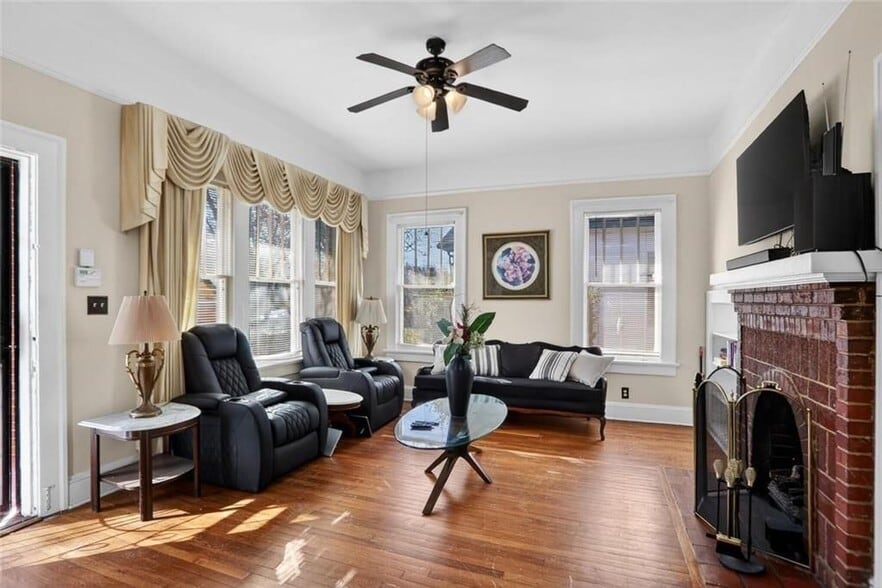 Building Photo - 203 Winter Ave