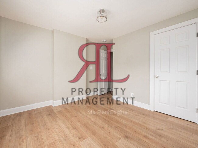 Building Photo - 439 Eldridge Ave