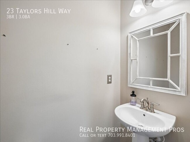 Building Photo - 23 Taylors Hl Wy