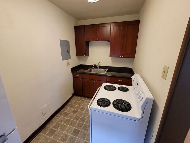 Building Photo - Preston Apartments