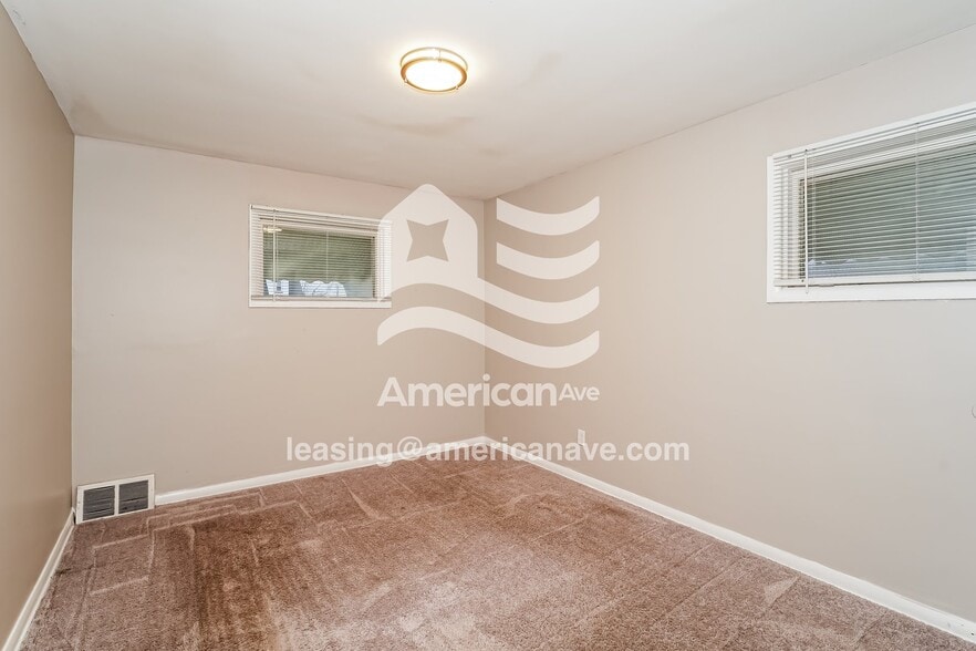 Building Photo - 14718 Reddington Ave