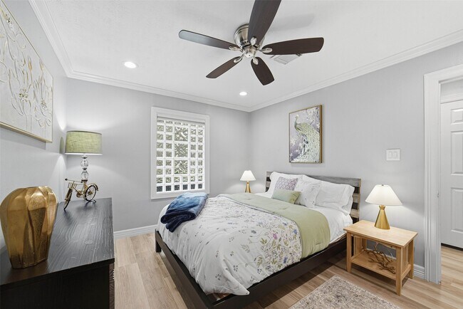 Building Photo - 4600 Huisache St