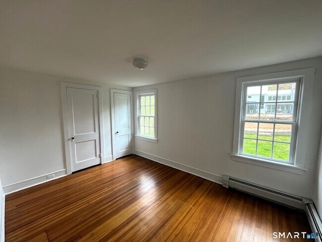 Building Photo - 94 Honey Hill Rd