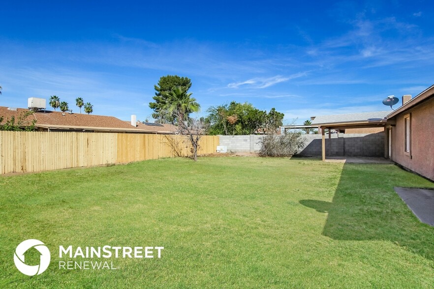 Building Photo - 4228 N 85th Dr