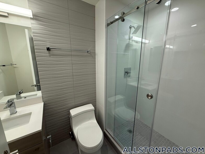 Building Photo - 1079 Commonwealth Ave