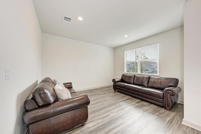 Building Photo - 7420 Peggie Nell Dr