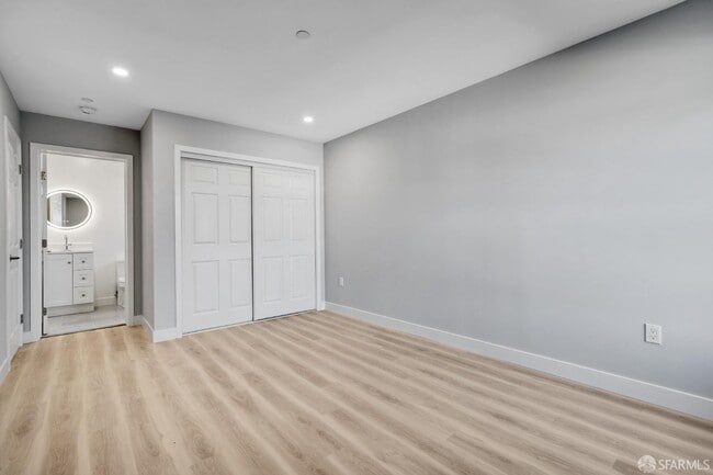 Building Photo - 1642 Taraval St