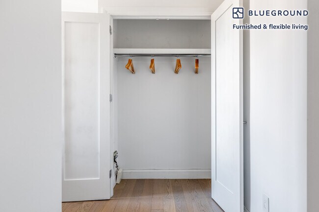 Building Photo - 915 West End Ave