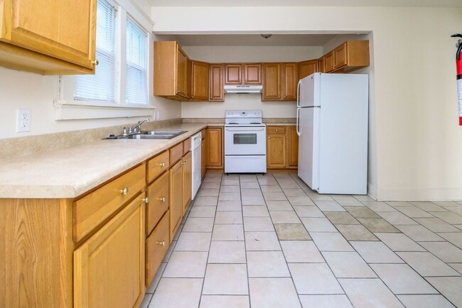 Building Photo - 1106 Hamilton Way