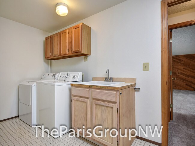 Building Photo - 14655 NE 179th St