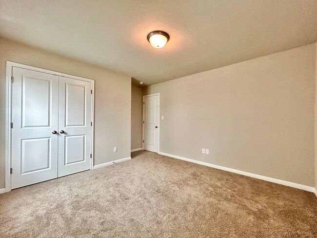 Building Photo - 202 Elm Br Trl