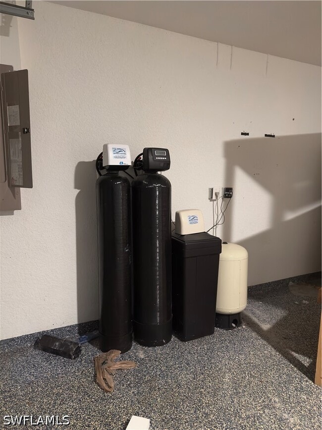 Building Photo - 3707 38th St SW