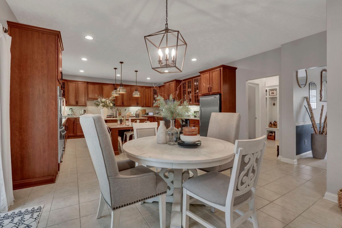 Building Photo - 7097 Pleasant Colony Cir