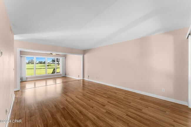 Building Photo - 4305 Bay Point Rd