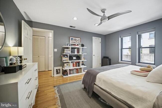 Building Photo - 1325 13th St NW