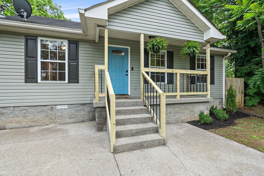 Building Photo - 1117 Campbell St