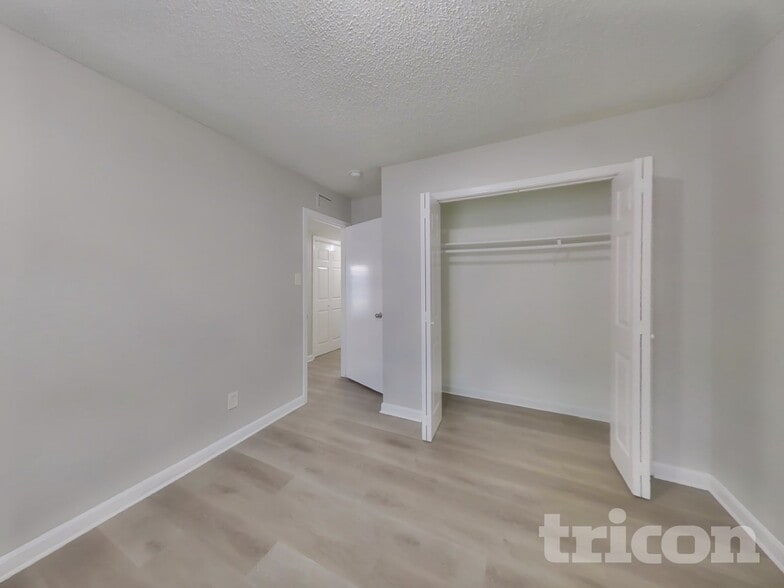 Building Photo - 623 Walston Ln